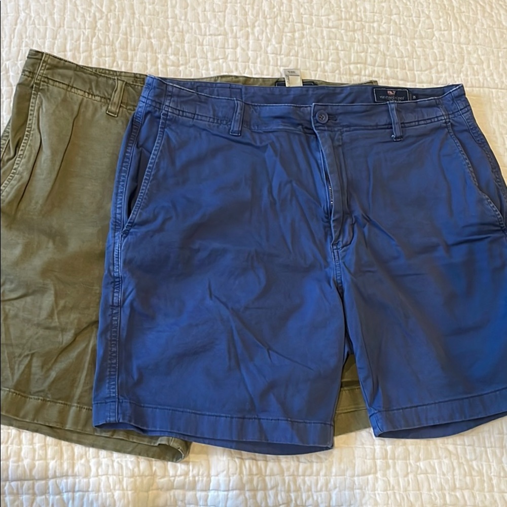 Two Pairs Vineyard Vines Island Shorts